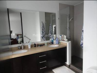 Apartamento en venta en Chico Navarra, Bogotá · foto 13 de 16