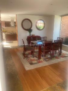 Casa de 3 alcobas en venta en Hacienda San Simon, Bogotá, 330 m² · foto 2 de 13