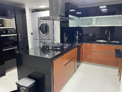 Apartamento de 3 alcobas en venta en Santa Barbara, Bogotá, 150 m² · foto 7 de 17