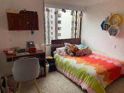 Apartamento de 3 alcobas en venta en Santa Barbara, Bogotá, 150 m² · foto 14 de 17
