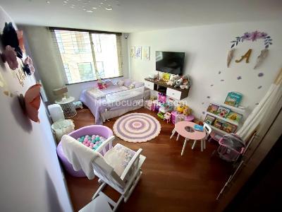 Apartamento de 3 alcobas en venta en San Patricio, Bogotá, 140 m² · foto 13 de 16