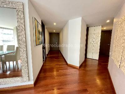 Apartamento de 3 alcobas en venta en San Patricio, Bogotá, 140 m² · foto 11 de 16