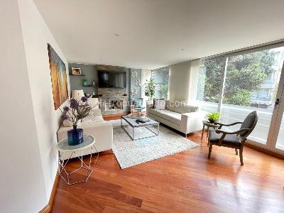 Apartamento de 3 alcobas en venta en San Patricio, Bogotá, 140 m² · foto 2 de 16