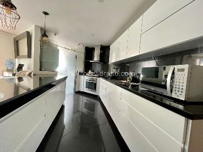 Apartamento de 3 alcobas en venta en San Patricio, Bogotá, 140 m² · foto 6 de 16