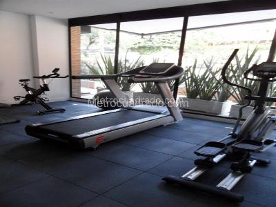 Apartamento de 2 alcobas en venta en El Refugio, Bogotá, 85 m² · foto 11 de 13