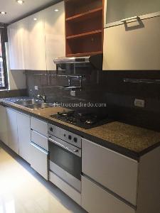 Apartamento en venta en La Carolina, Bogotá · foto 3 de 12