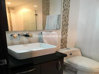 Apartamento de 1 alcoba en arriendo en Chico, Bogotá, 50 m² · foto 3 de 5