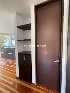 Apartamento de 2 alcobas en venta en Chico Navarra, Bogotá, 97 m² · foto 4 de 18