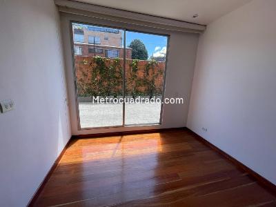 Apartamento de 2 alcobas en venta en Chico Navarra, Bogotá, 97 m² · foto 5 de 18
