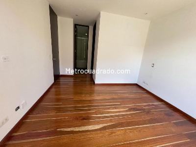 Apartamento de 2 alcobas en venta en Chico Navarra, Bogotá, 97 m² · foto 9 de 18