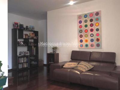 Apartamento de 2 alcobas en venta en Chico, Bogotá, 105 m² · foto 2 de 8