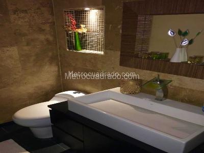 Apartamento de 2 alcobas en venta en Chico, Bogotá, 105 m² · foto 8 de 8