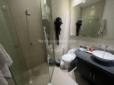 Apartamento de 2 alcobas en venta en Reserva Del Chico, Bogotá, 137 m² · foto 6 de 6