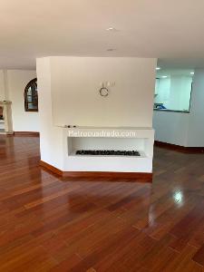 Apartamento de 3 alcobas en venta en La Carolina, Bogotá, 161 m² · foto 2 de 14