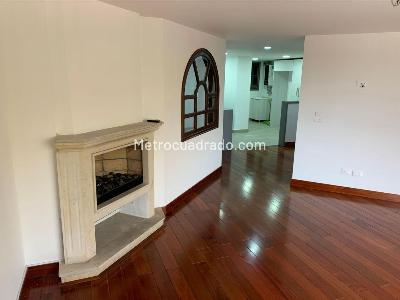Apartamento de 3 alcobas en venta en La Carolina, Bogotá, 161 m² · foto 3 de 14