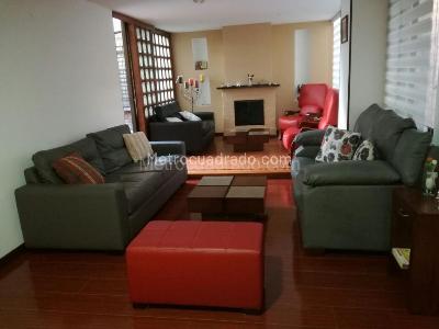 Apartamento en venta en Santa Barbara, Bogotá · foto 3 de 9
