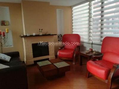 Apartamento en venta en Santa Barbara, Bogotá · foto 2 de 9