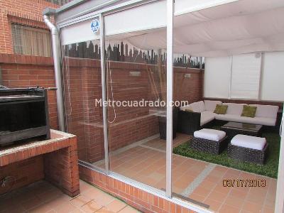 Apartamento de 2 alcobas en venta en Chico Navarra, Bogotá, 140 m² · foto 3 de 17