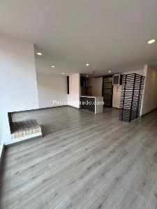 Apartamento de 2 alcobas en venta en San Patricio, Bogotá, 109 m² · foto 2 de 12