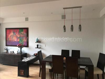 Apartamento de 3 alcobas en venta en Chico, Bogotá, 120 m² · foto 2 de 12