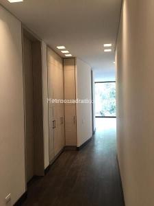 Apartamento de 2 alcobas en venta en La Cabrera, Bogotá, 180 m² · foto 11 de 20