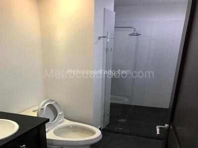 Apartamento de 2 alcobas en venta en La Carolina, Bogotá, 106 m² · foto 7 de 8