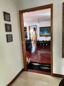 Apartamento de 4 alcobas en venta en Santa Barbara, Bogotá, 265 m² · foto 15 de 18