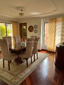 Apartamento de 4 alcobas en venta en Santa Barbara, Bogotá, 265 m² · foto 3 de 18