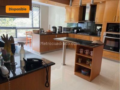 Apartamento en venta en Santa Barbara Alta, Bogotá · foto 4 de 9