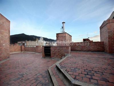Apartamento de 5 alcobas en venta en San Patricio, Bogotá, 400 m² · foto 7 de 7