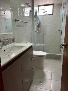 Apartamento de 3 alcobas en venta en Chico Navarra, Bogotá, 137 m² · foto 15 de 16