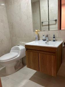 Apartamento de 3 alcobas en venta en Chico Navarra, Bogotá, 137 m² · foto 11 de 16