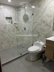 Apartamento de 3 alcobas en venta en Chico Navarra, Bogotá, 137 m² · foto 13 de 16