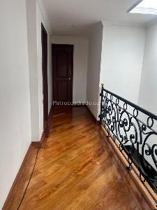 Apartamento de 4 alcobas en arriendo en San Patricio, Bogotá, 220 m² · foto 7 de 12