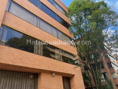 Apartamento de 2 alcobas en venta en Museo Del Chico, Bogotá, 162 m² · foto 4 de 5