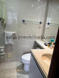 Apartamento de 3 alcobas en venta en Santa Barbara, Bogotá, 209 m² · foto 18 de 19