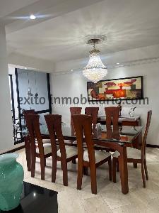 Apartamento de 3 alcobas en venta en Santa Barbara, Bogotá, 209 m² · foto 3 de 19