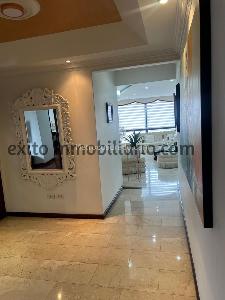 Apartamento de 3 alcobas en venta en Santa Barbara, Bogotá, 209 m² · foto 6 de 19