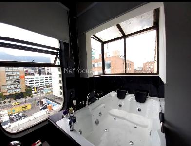 Apartamento de 5 alcobas en arriendo en Chico, Bogotá, 658 m² · foto 19 de 20