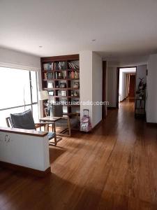 Apartamento de 5 alcobas en venta en Chico, Bogotá, 300 m² · foto 2 de 17