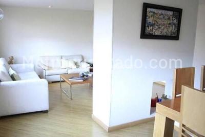 Apartamento en venta en San Patricio, Bogotá · foto 3 de 18