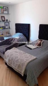 Apartamento de 3 alcobas en venta en Chico Iii, Bogotá, 210 m² · foto 8 de 17