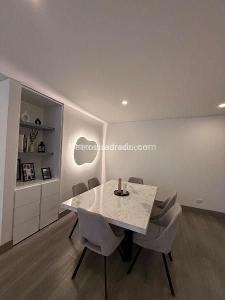 Apartamento de 3 alcobas en venta en San Patricio, Bogotá, 100 m² · foto 16 de 18