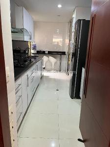 Apartamento de 4 alcobas en arriendo en Santa Barbara, Bogotá, 151 m² · foto 5 de 15