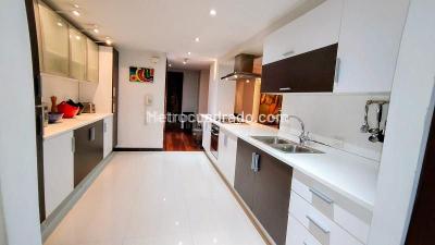 Apartamento en venta en El Refugio, Bogotá · foto 5 de 14