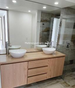 Apartamento en venta en Santa Barbara, Bogotá · foto 8 de 11