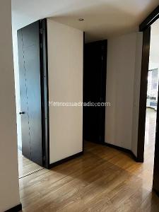 Apartamento de 3 alcobas en venta en Santa Barbara, Bogotá, 128 m² · foto 9 de 14
