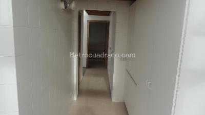 Apartamento en venta en Los Rosales, Bogotá · foto 4 de 13