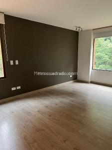Apartamento en venta en Chico Alto, Bogotá · foto 3 de 19