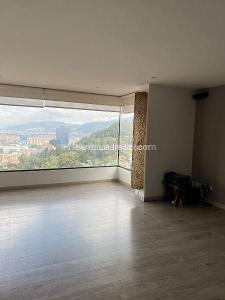 Apartamento en venta en Chico Alto, Bogotá · foto 2 de 19